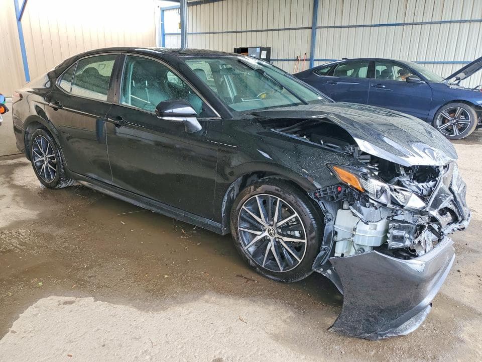 2023 TOYOTA CAMRY SE 4
