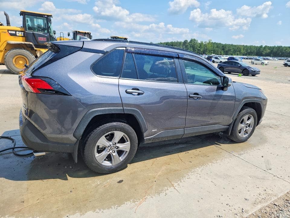 2024 TOYOTA RAV4 HYBRID XLE 3