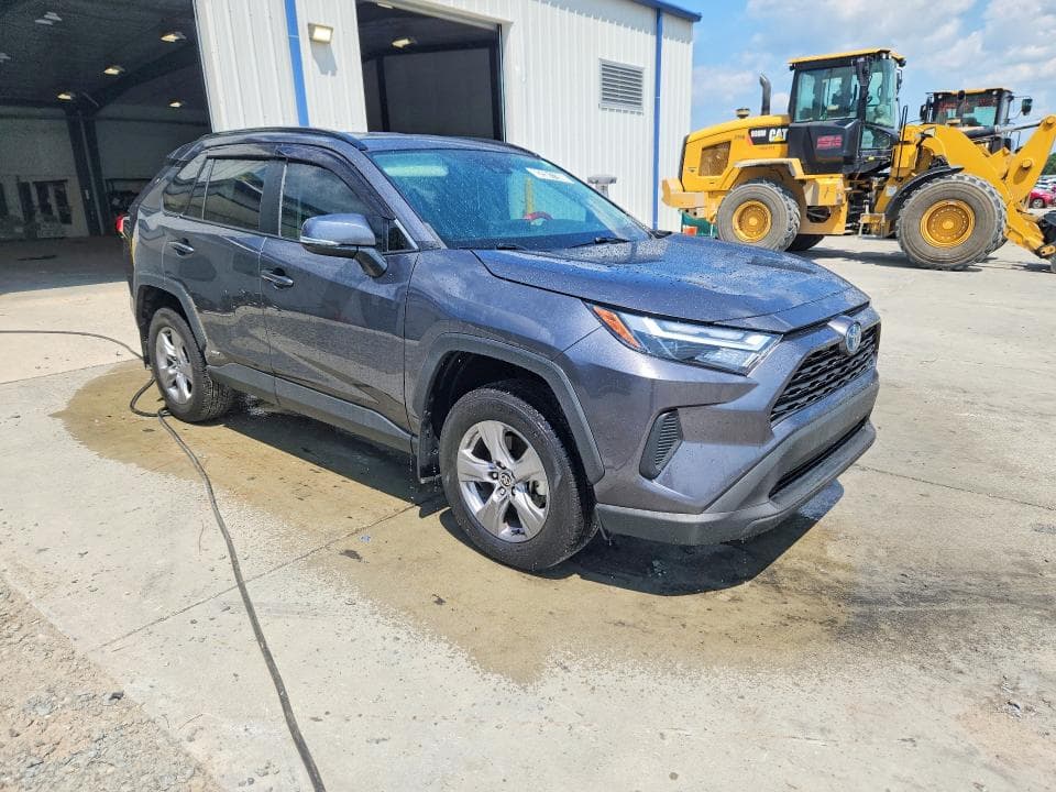 2024 TOYOTA RAV4 HYBRID XLE 4