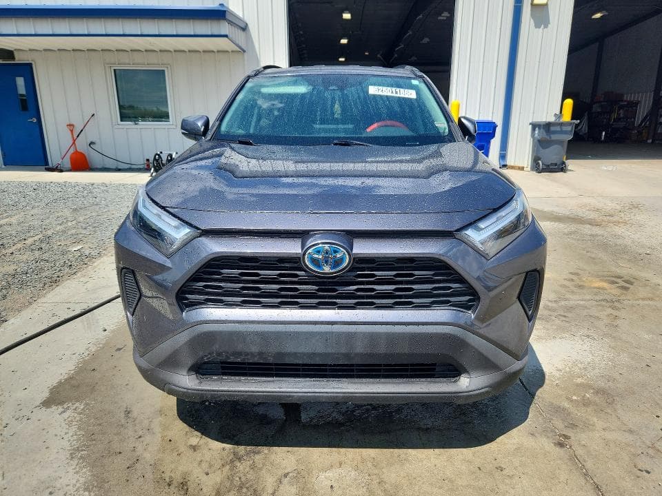 2024 TOYOTA RAV4 HYBRID XLE 5