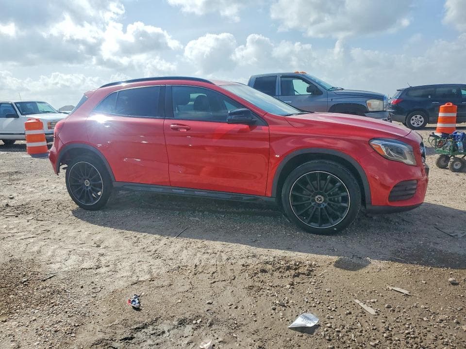 2019 MERCEDES-BENZ GLA 250 4