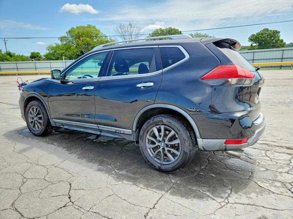 2017 NISSAN ROGUE SV 2