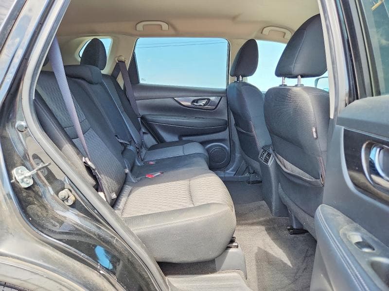 2017 NISSAN ROGUE SV 11
