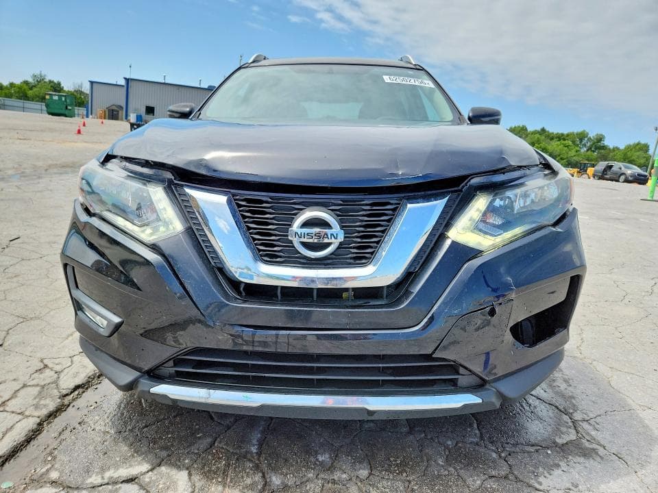 2017 NISSAN ROGUE SV 5