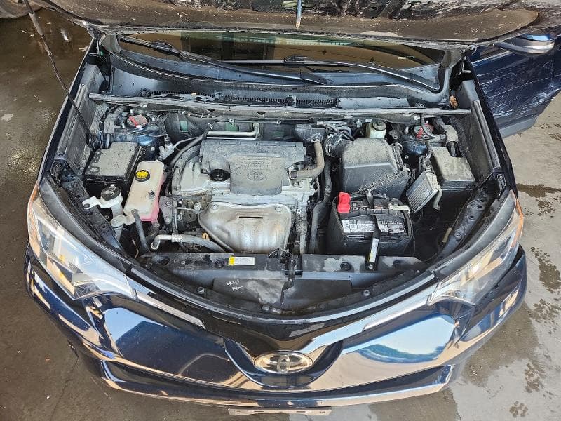 2018 TOYOTA RAV4 XLE 11