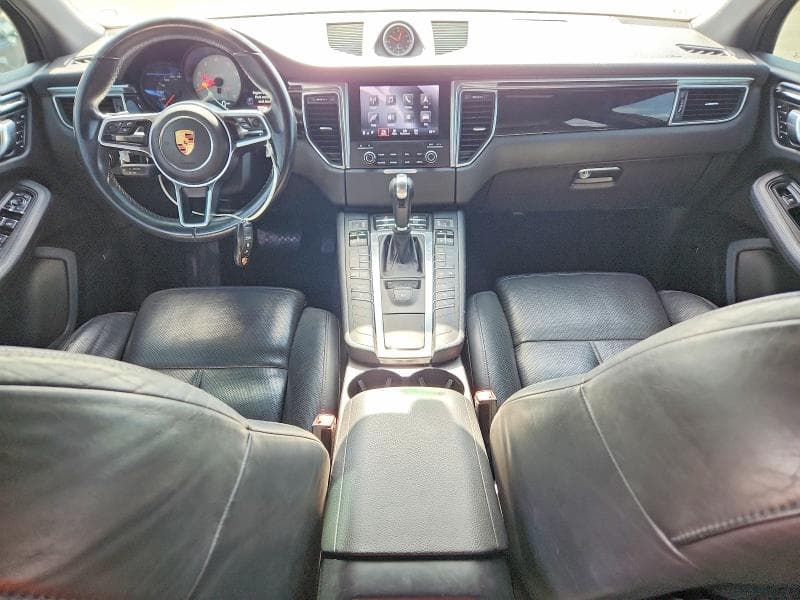 2017 PORSCHE MACAN S 8