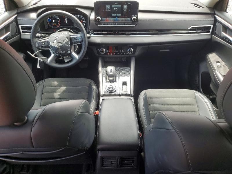 2024 MITSUBISHI OUTLANDER SE 8