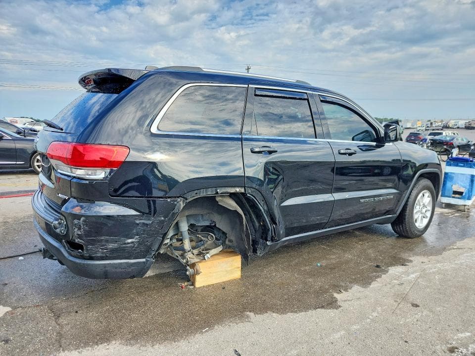 2018 JEEP GRAND CHEROKEE LAREDO 3