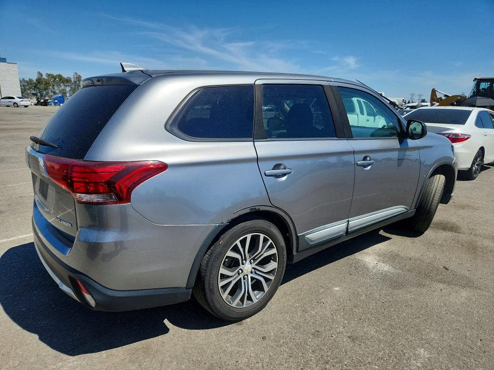 2017 MITSUBISHI OUTLANDER ES 3