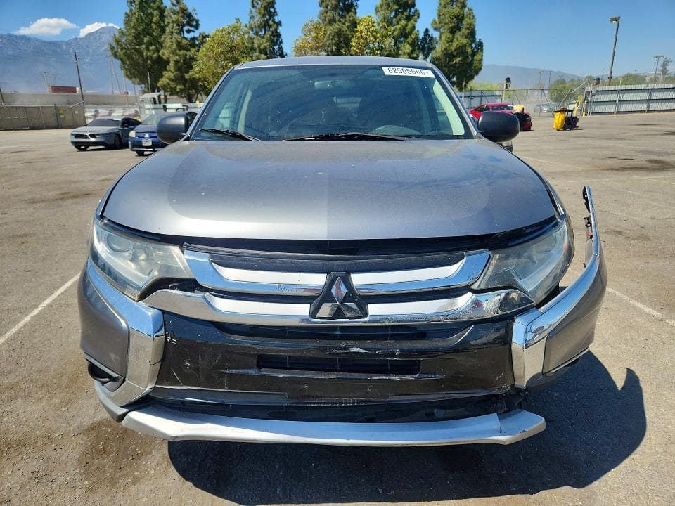 2017 MITSUBISHI OUTLANDER ES 5