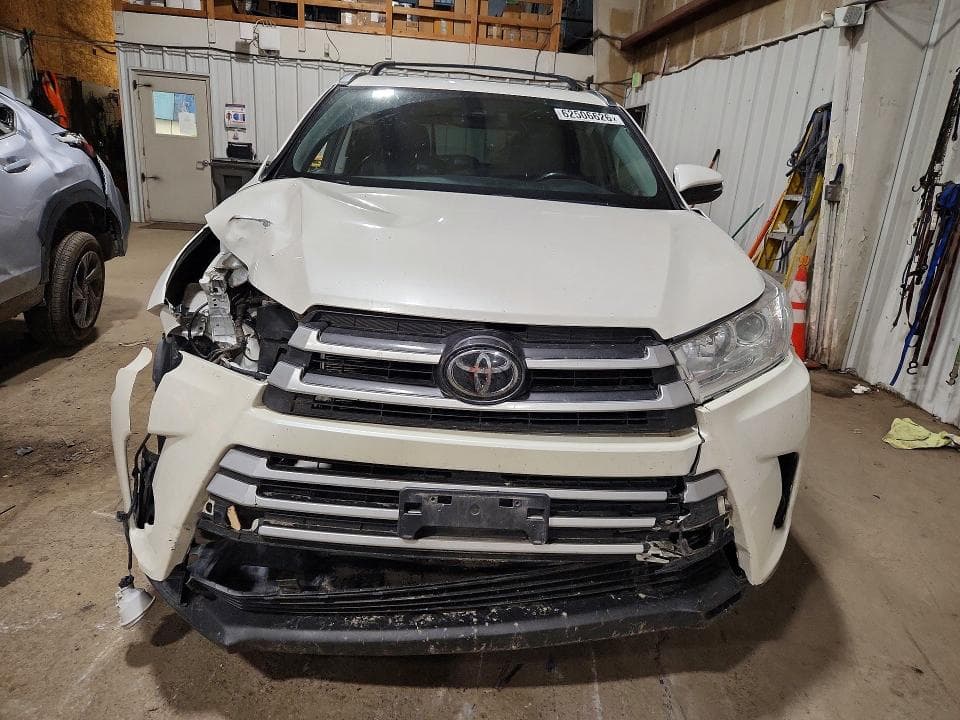 2019 TOYOTA HIGHLANDER XLE 5