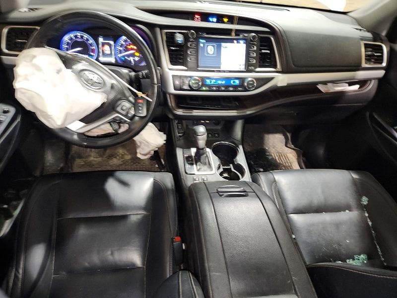 2019 TOYOTA HIGHLANDER XLE 8