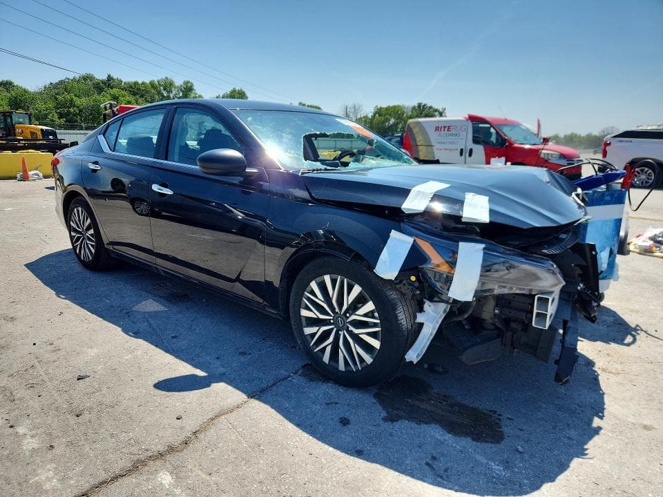 2025 NISSAN ALTIMA SV 4