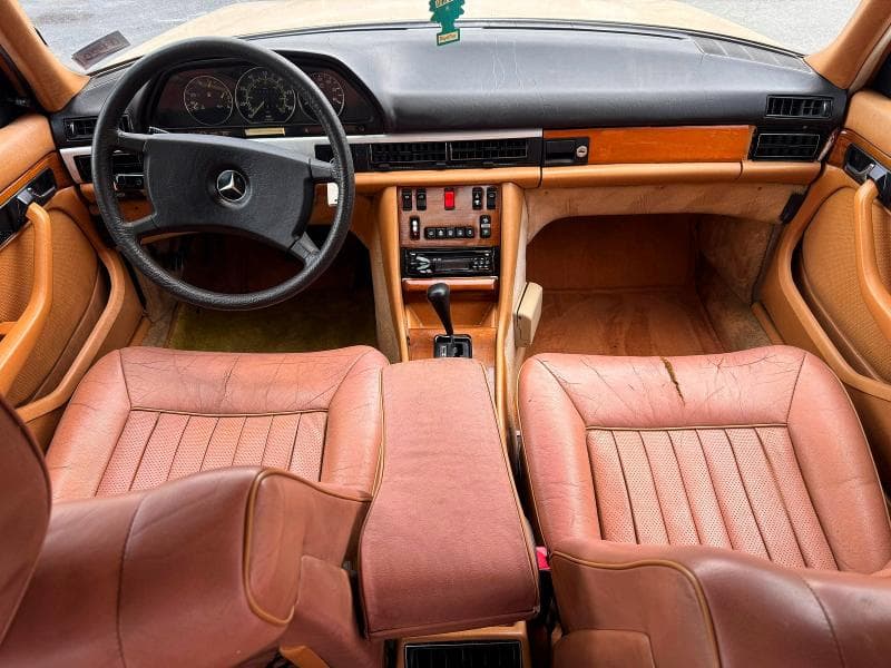 1982 MERCEDES-BENZ 300 SD SD 9