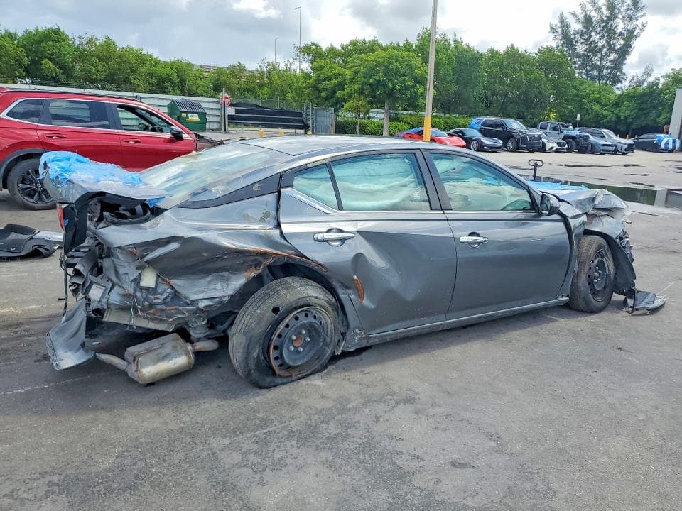 2023 NISSAN ALTIMA 2.5 S 3