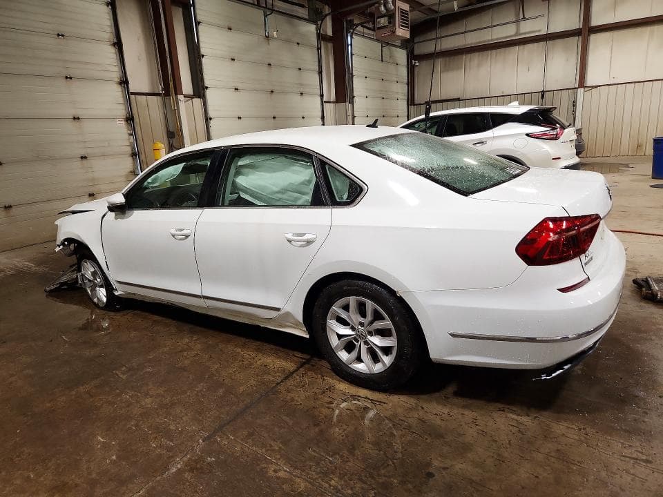 2017 VOLKSWAGEN PASSAT S 2