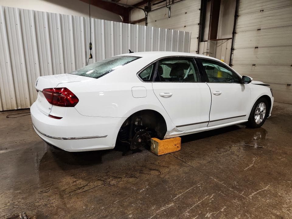 2017 VOLKSWAGEN PASSAT S 3