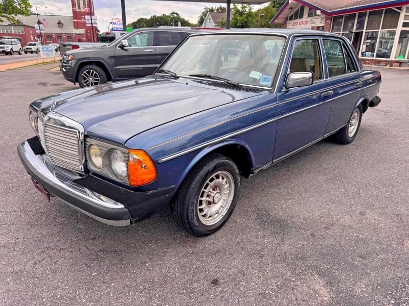 1984 MERCEDES-BENZ 300 DT DT 2