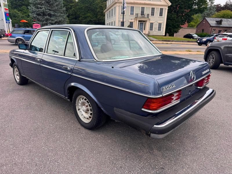 1984 MERCEDES-BENZ 300 DT DT 3