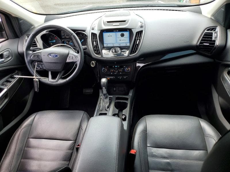 2017 FORD ESCAPE TITANIUM 8