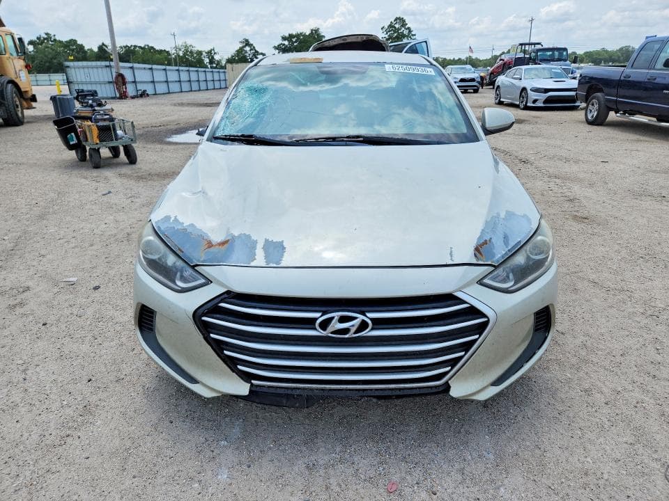 2017 HYUNDAI ELANTRA SE 5