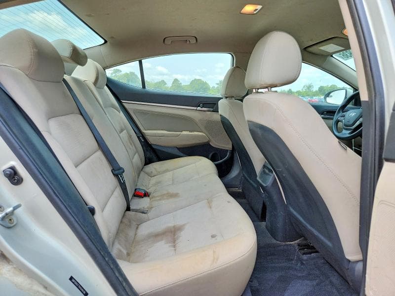 2017 HYUNDAI ELANTRA SE 10