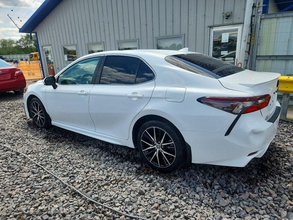 2022 TOYOTA CAMRY SE 2