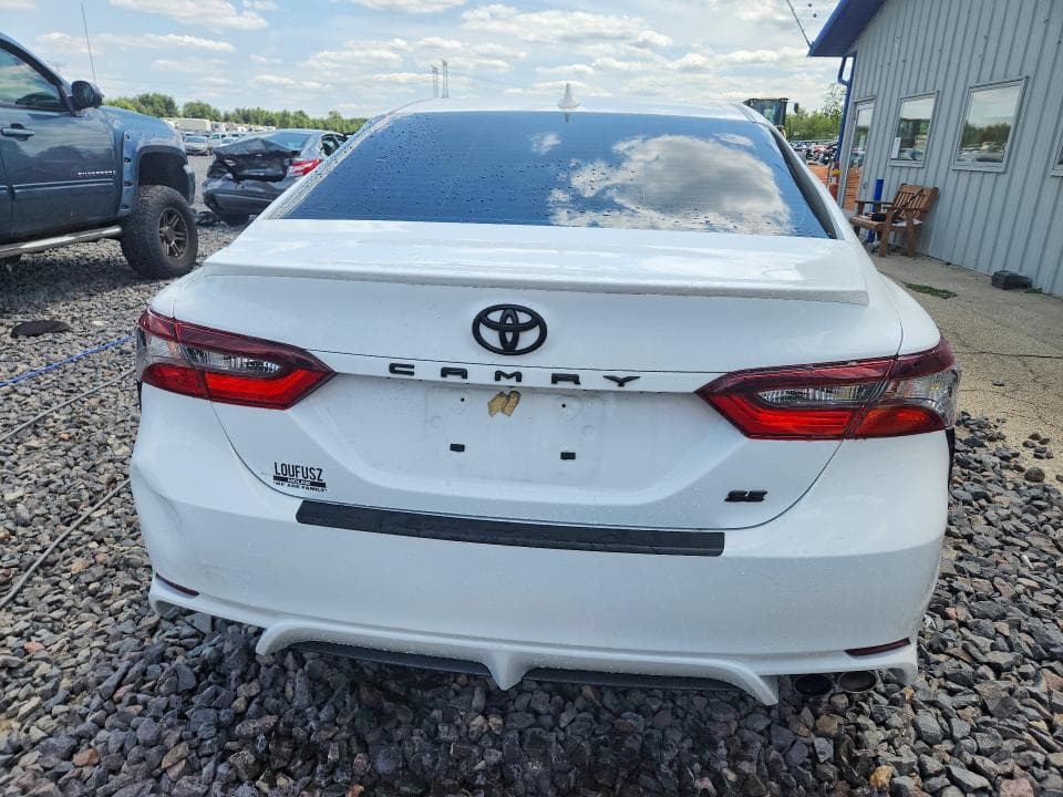 2022 TOYOTA CAMRY SE 6