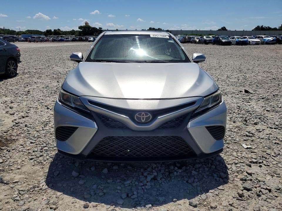 2018 TOYOTA CAMRY SE 5