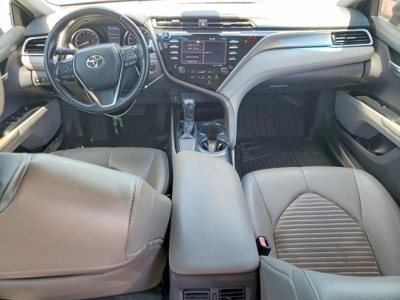 2018 TOYOTA CAMRY SE 8