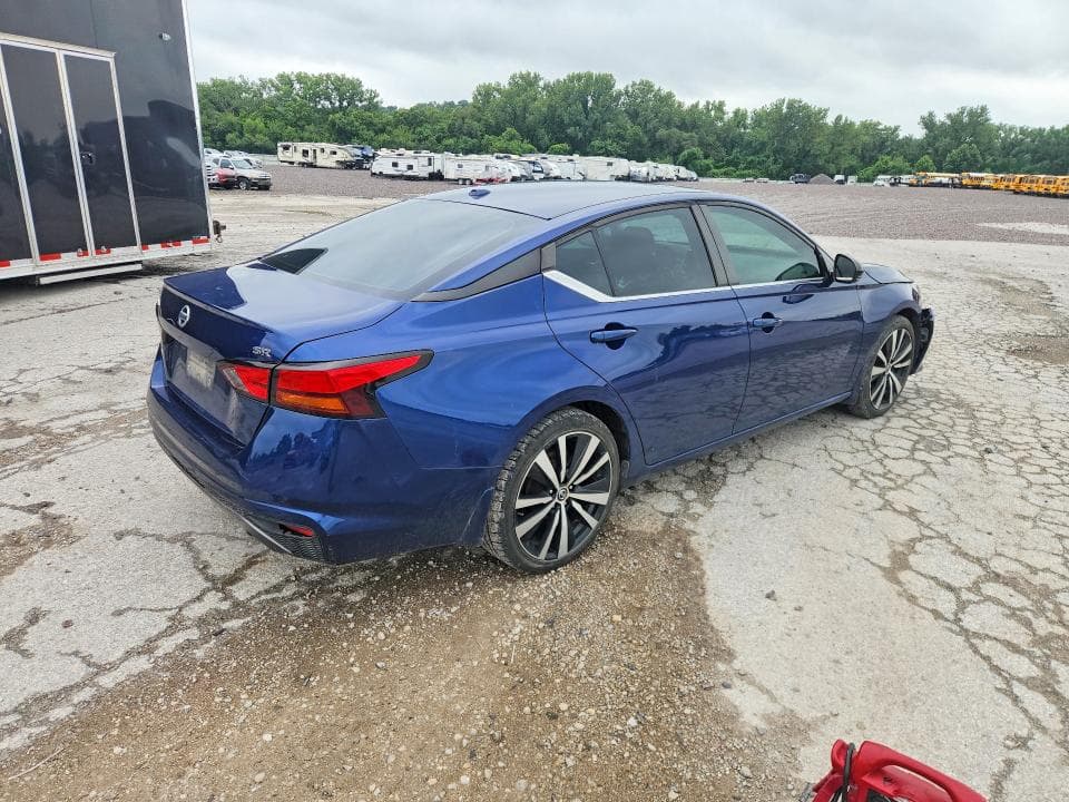 2019 NISSAN ALTIMA SR SR 3