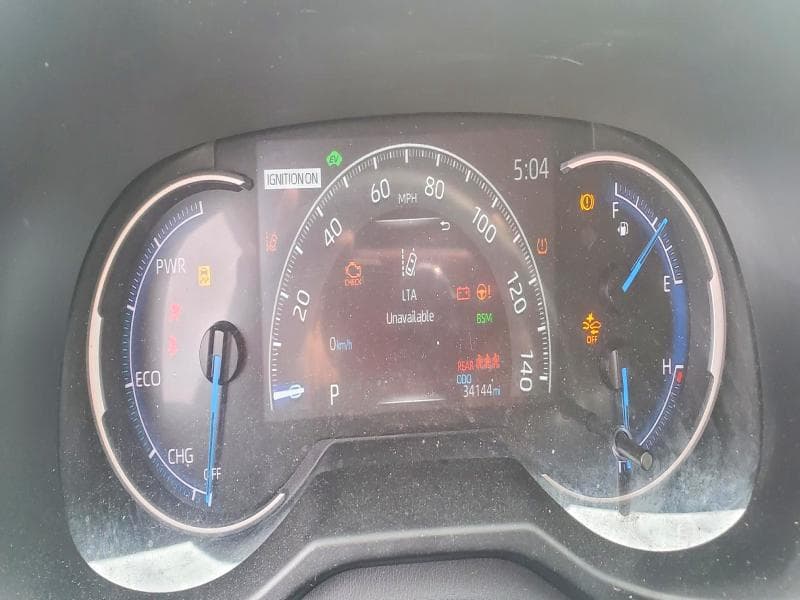2025 TOYOTA RAV4 HYBRID XLE 9