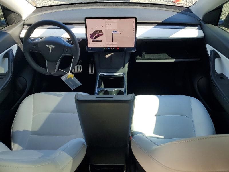 2021 TESLA MODEL Y 8