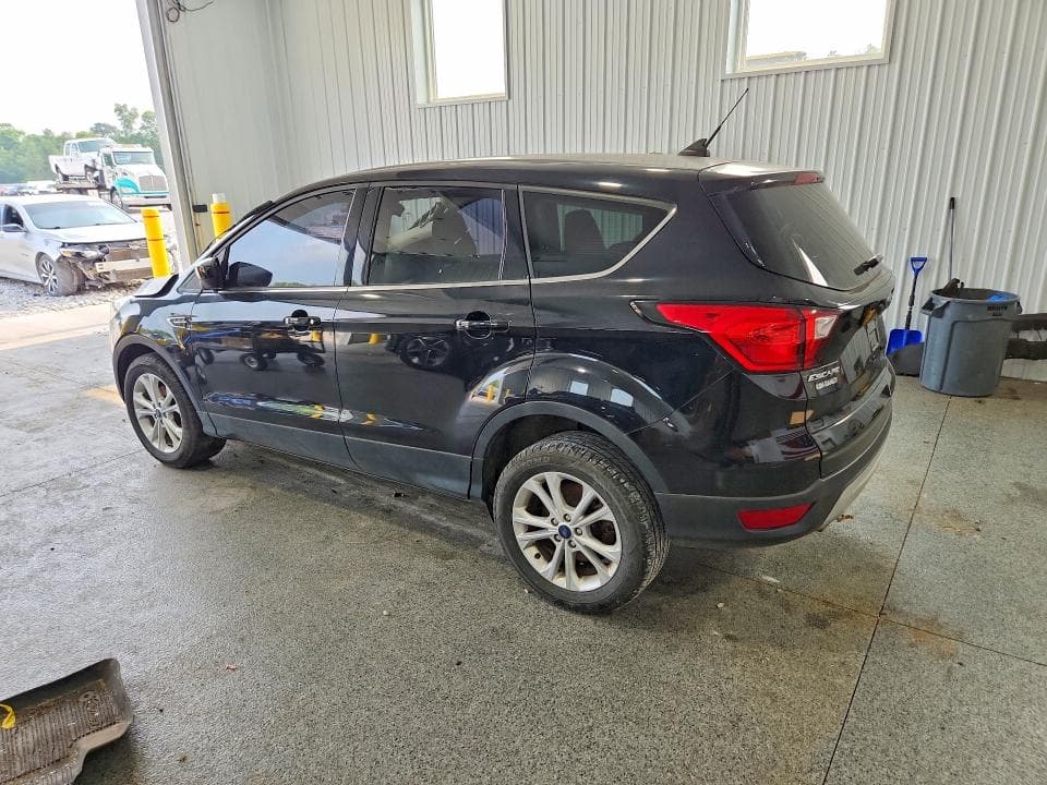 2019 FORD ESCAPE SE 2