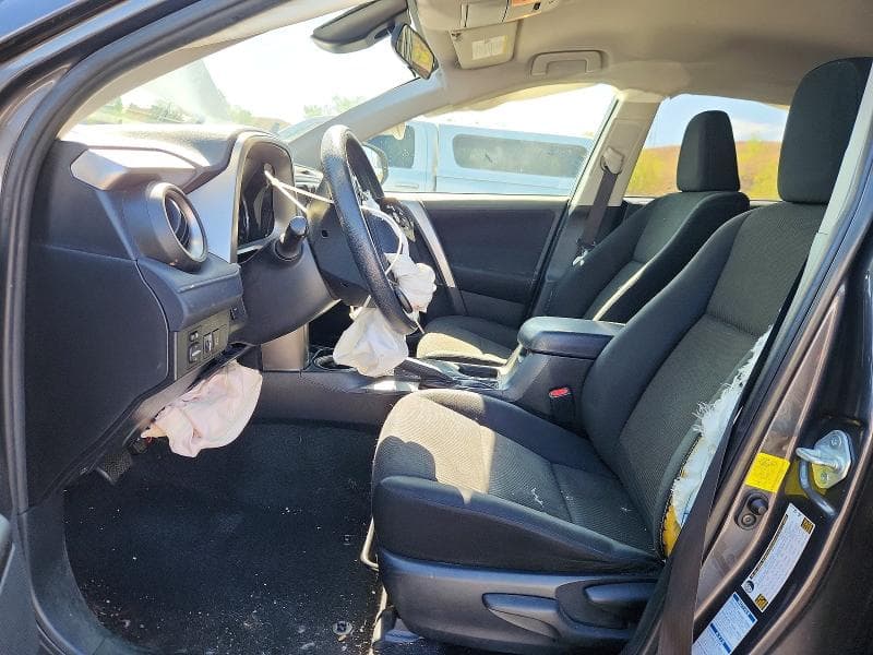 2017 TOYOTA RAV4 LE 7