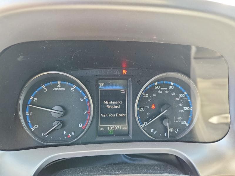 2017 TOYOTA RAV4 LE 9