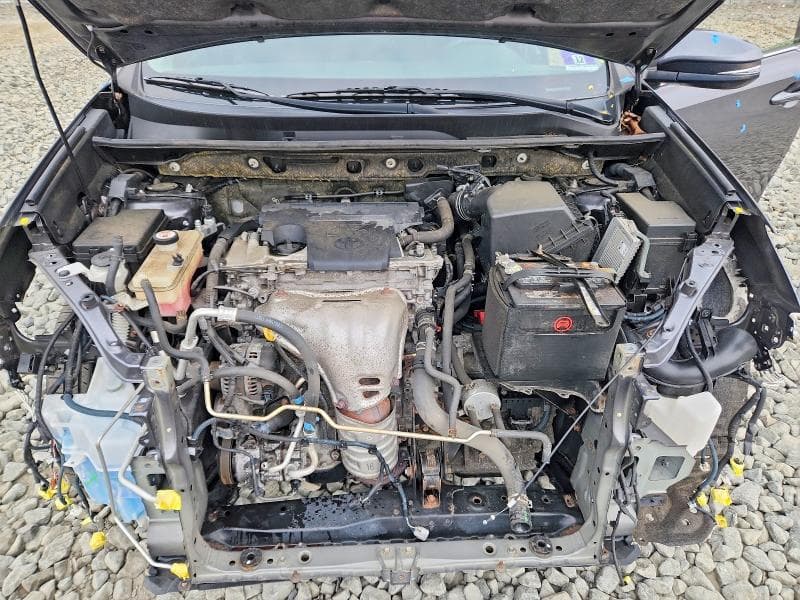 2018 TOYOTA RAV4 XLE 12