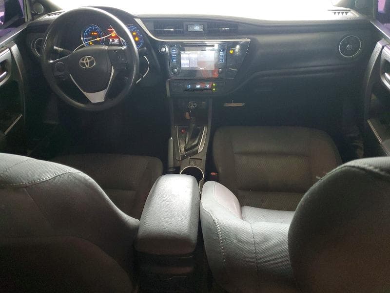 2017 TOYOTA COROLLA LE 8