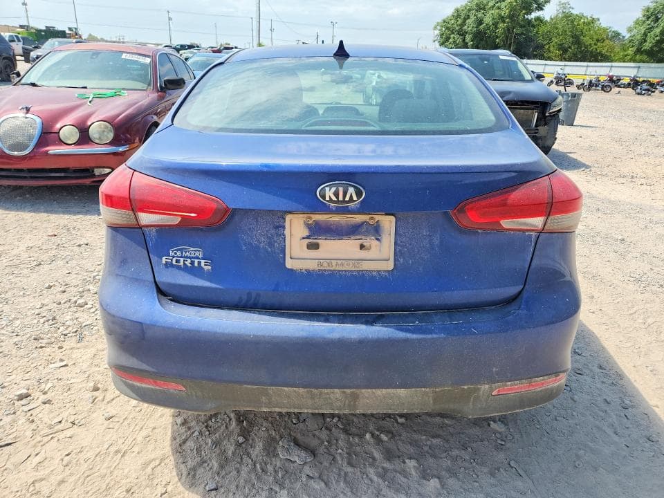 2017 KIA FORTE LX 6
