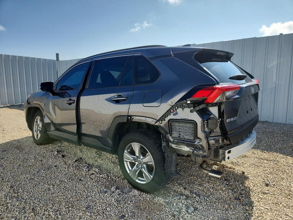 2025 TOYOTA RAV4 XLE 2