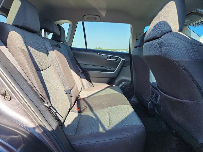 2025 TOYOTA RAV4 XLE 11