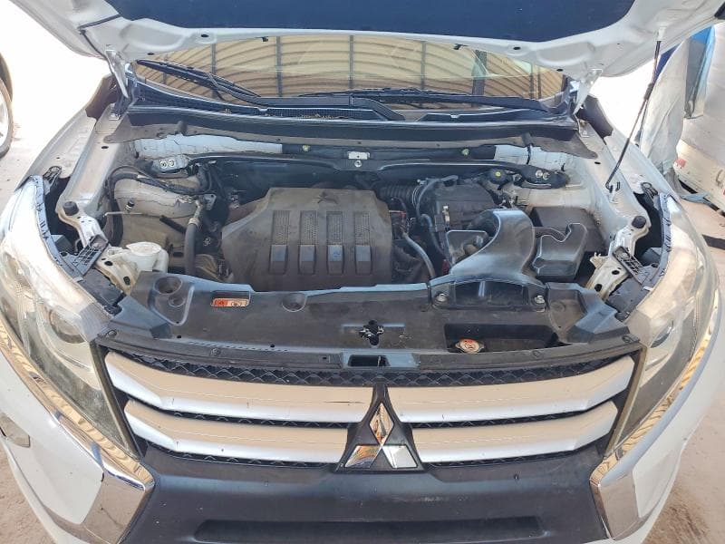 2018 MITSUBISHI ECLIPSE CROSS ES 11