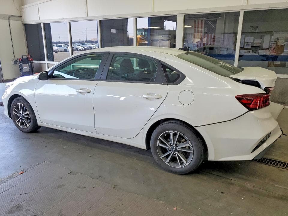 2024 KIA FORTE LXS 2