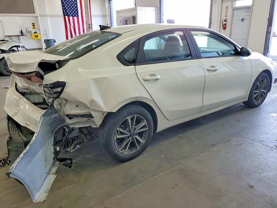 2024 KIA FORTE LXS 3