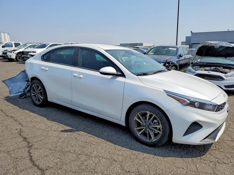 2024 KIA FORTE LXS 4