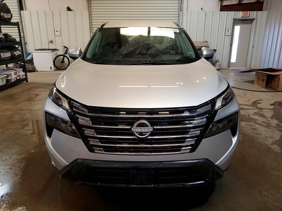 2025 NISSAN ROGUE SV 5