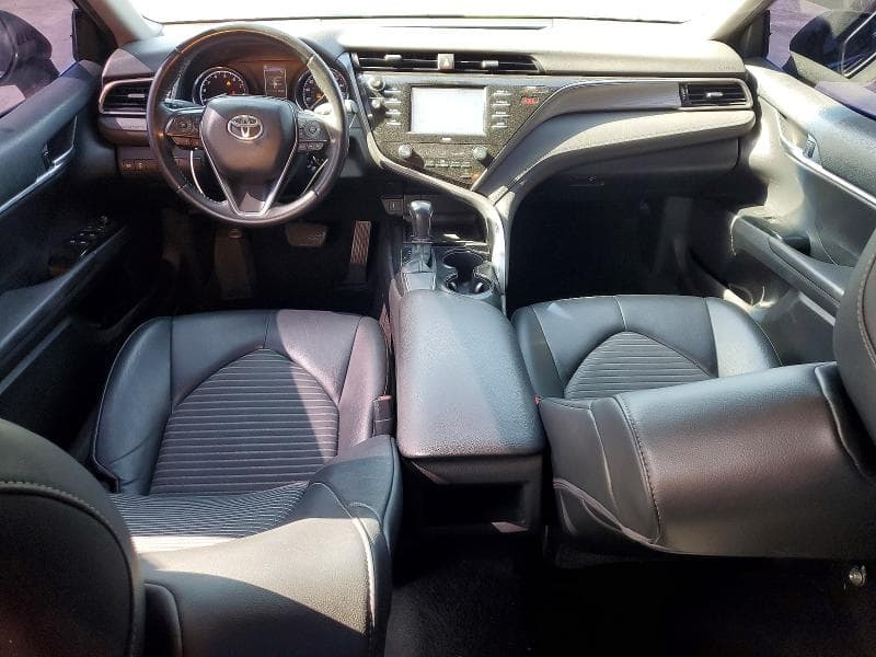 2020 TOYOTA CAMRY SE 8
