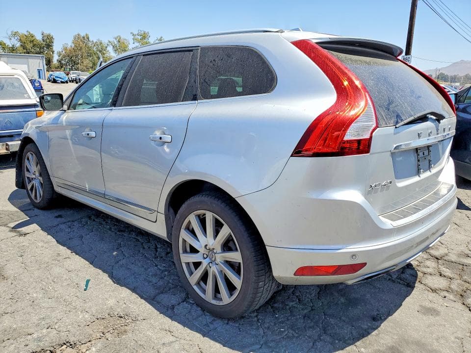 2017 VOLVO XC60 T5 INSCRIPTION 2