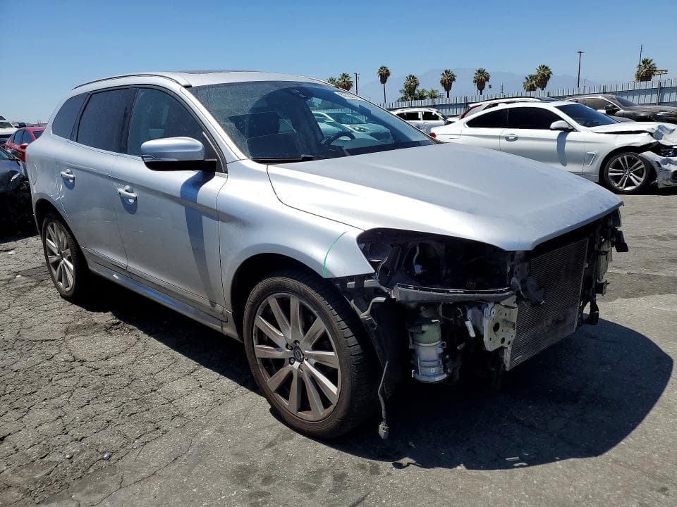 2017 VOLVO XC60 T5 INSCRIPTION 4