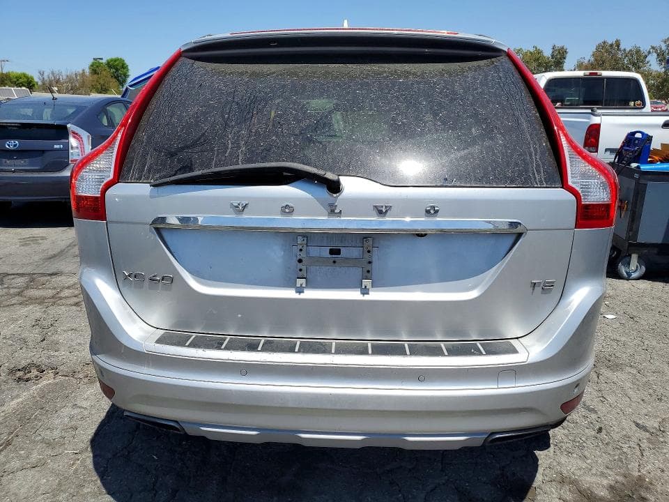 2017 VOLVO XC60 T5 INSCRIPTION 6